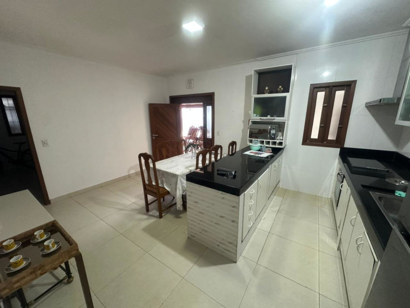 imóvel com 300m² - Centro - Marataizes