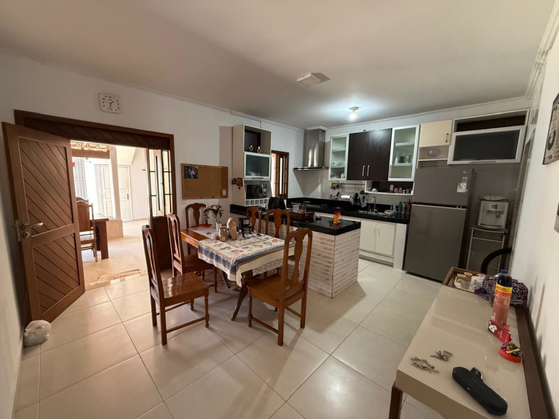 imóvel com 300m² - Centro - Marataizes