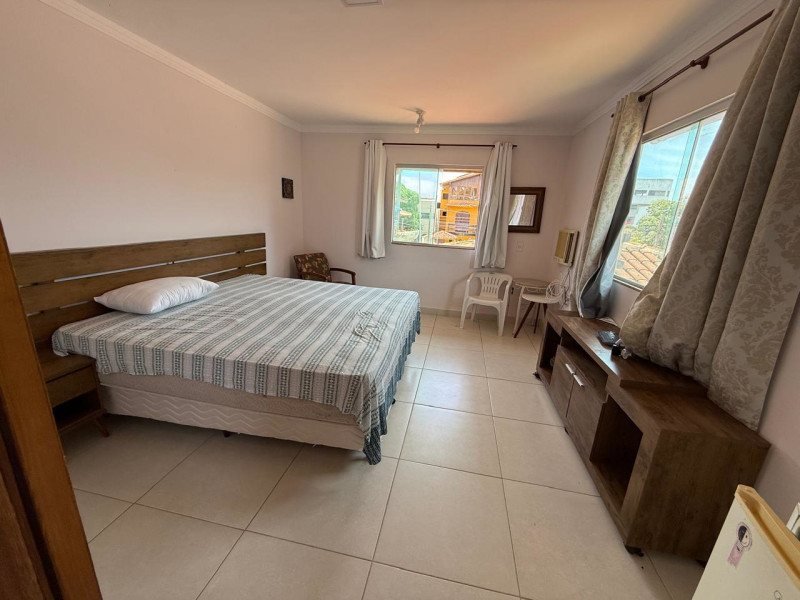 imóvel com 300m² - Centro - Marataizes