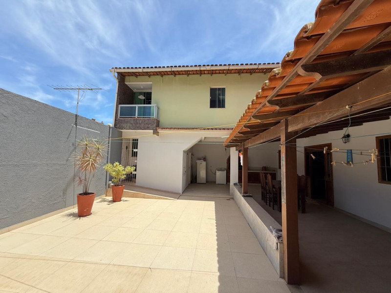 imóvel com 300m² - Centro - Marataizes