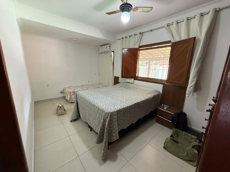 imóvel com 300m² - Centro - Marataizes