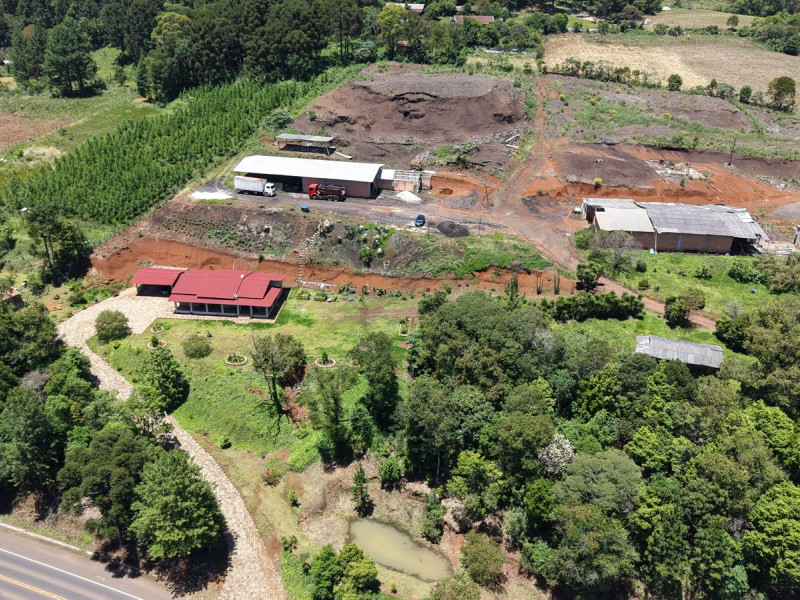 imóvel com 36300m² - Área Rural de Caçador - Cacador