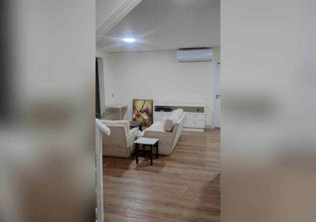 imóvel com 229m²