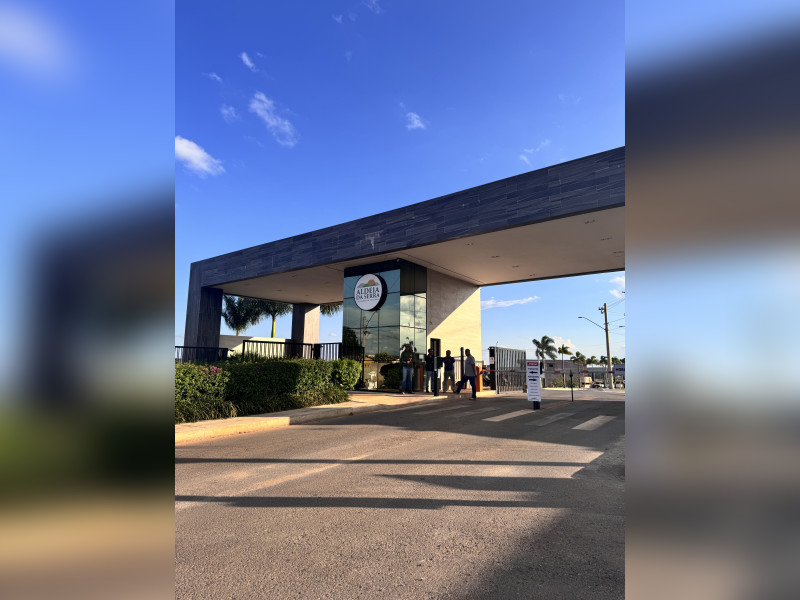 imóvel com 525m² - Engenheiro Jofre Parada - Luziania