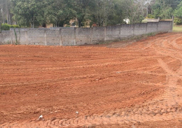 imóvel com 1800m²