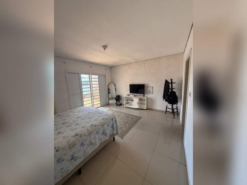 imóvel com 210m² - Jardim São João - Ferraz de Vasconcelos