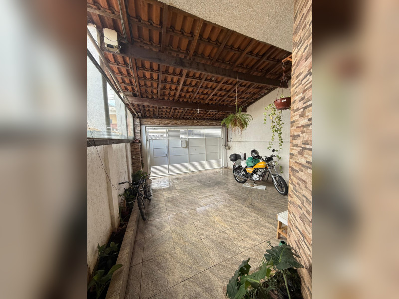 imóvel com 210m² - Jardim São João - Ferraz de Vasconcelos