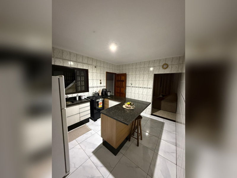 imóvel com 210m² - Jardim São João - Ferraz de Vasconcelos