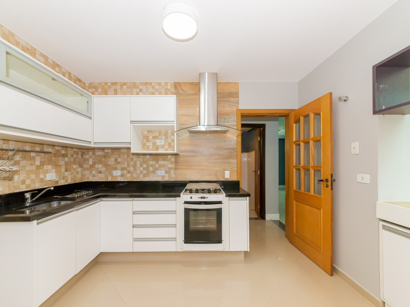 imóvel com 147m² - Uberaba - Curitiba