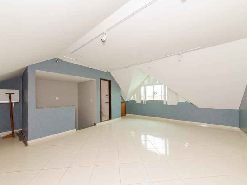 imóvel com 147m² - Uberaba - Curitiba