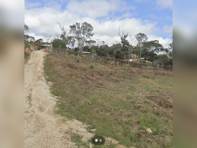 imóvel com 1100m² - Pacotuba - Almirante Tamandaré