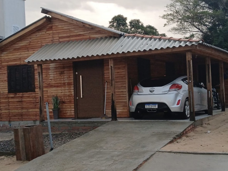 imóvel com 84m² - Centro - Jaguaruna