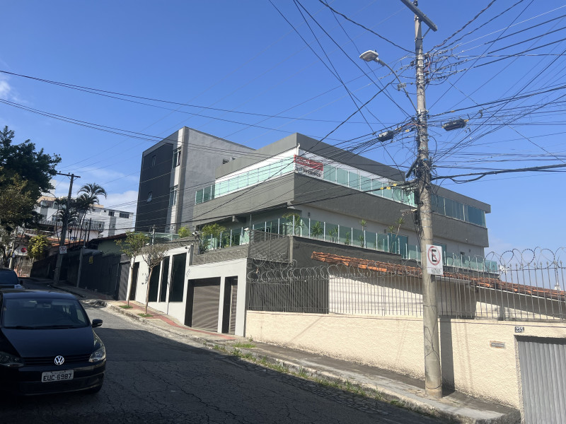 imóvel com 680m² - Ipiranga - Belo Horizonte