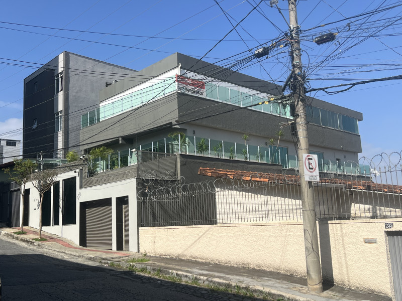 imóvel com 680m² - Ipiranga - Belo Horizonte