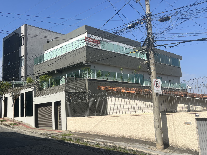 imóvel com 680m² - Ipiranga - Belo Horizonte