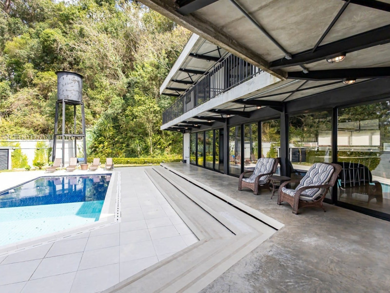 imóvel com 350m² - Campo Comprido - Curitiba