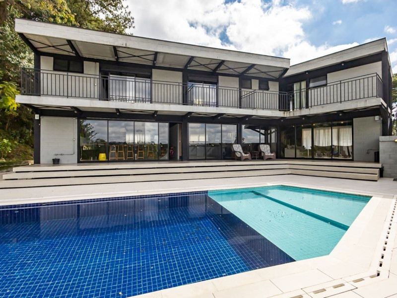 imóvel com 350m² - Campo Comprido - Curitiba