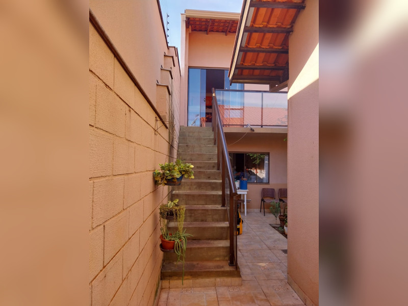 imóvel com 170m² - Parque Residencial Joaquim Toledo Piza - Londrina
