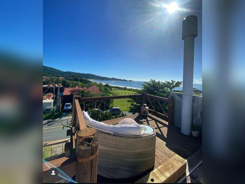 imóvel com 150m² - Praia do Estaleiro - Balneário Camboriú