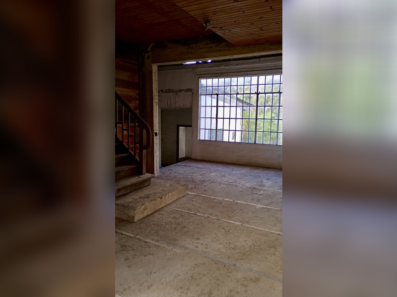 imóvel com 725m² - Barreirinha - Curitiba
