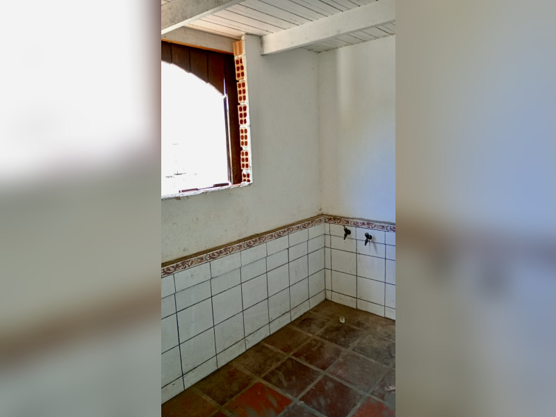imóvel com 725m² - Barreirinha - Curitiba