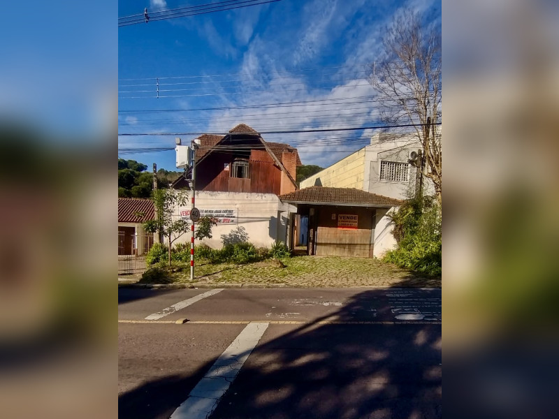 imóvel com 725m² - Barreirinha - Curitiba
