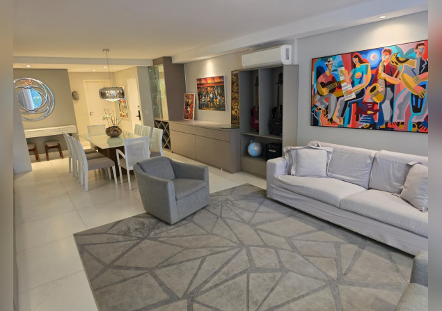 imóvel com 165m²