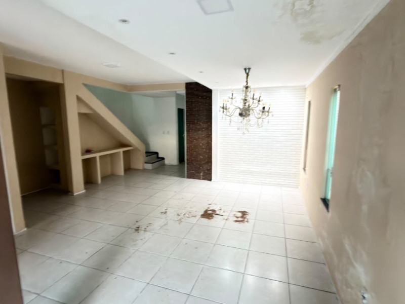 imóvel com 330m² - Cajazeiras - Fortaleza