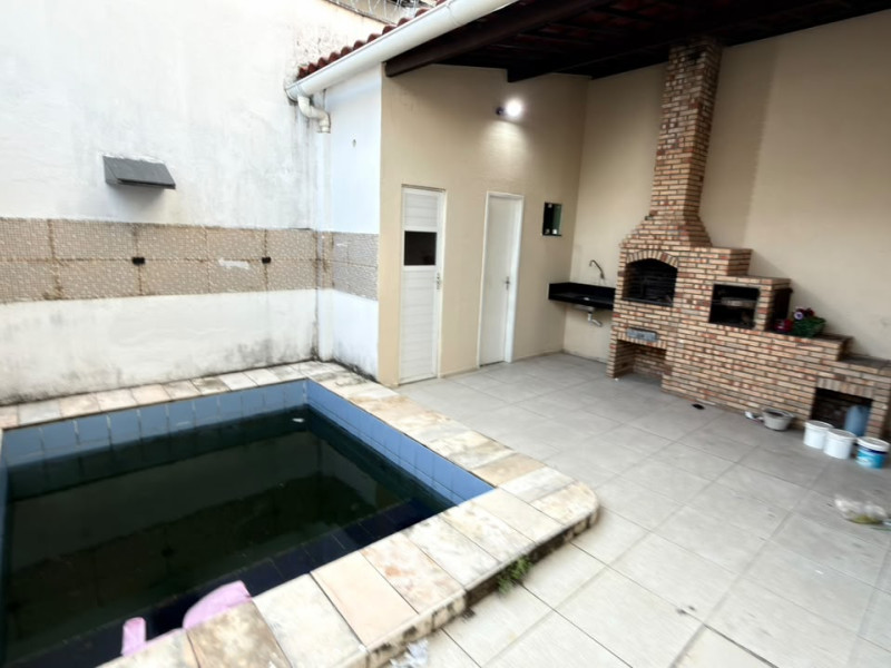imóvel com 330m² - Cajazeiras - Fortaleza