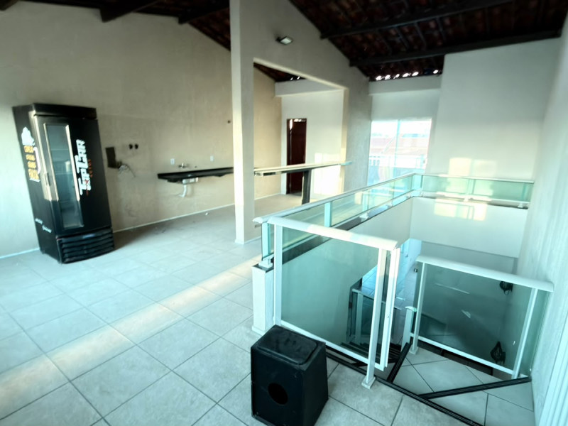 imóvel com 330m² - Cajazeiras - Fortaleza