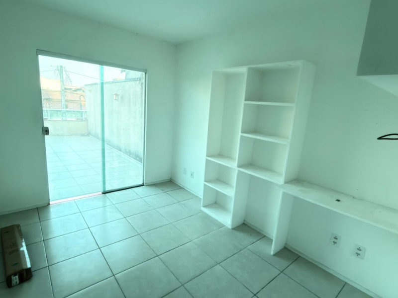 imóvel com 330m² - Cajazeiras - Fortaleza