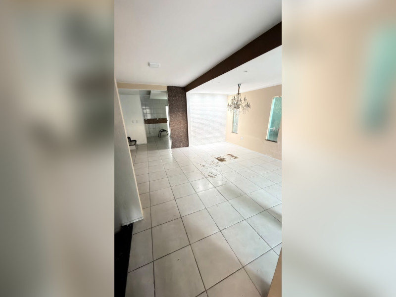 imóvel com 330m² - Cajazeiras - Fortaleza