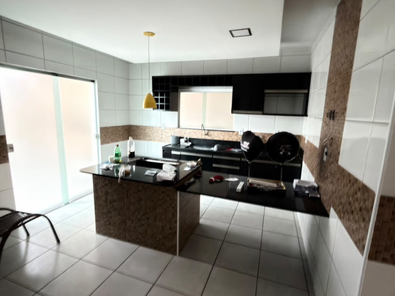 imóvel com 330m² - Cajazeiras - Fortaleza