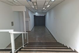 Comercial para alugar Centro com 250m&sup2; e 0 quartos por R$ 1 - 303505.jpg