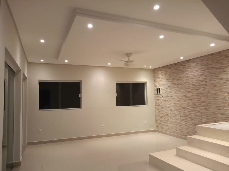 imóvel com 293m² - Residencial Mombaça I - Pindamonhangaba