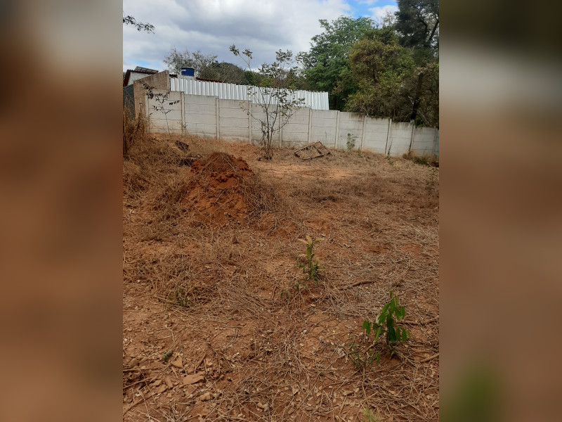 imóvel com 946m² - Centro - Pará de Minas