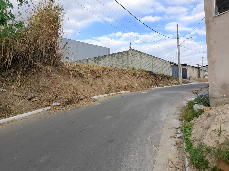 imóvel com 360m² - Santa Cruz - Betim