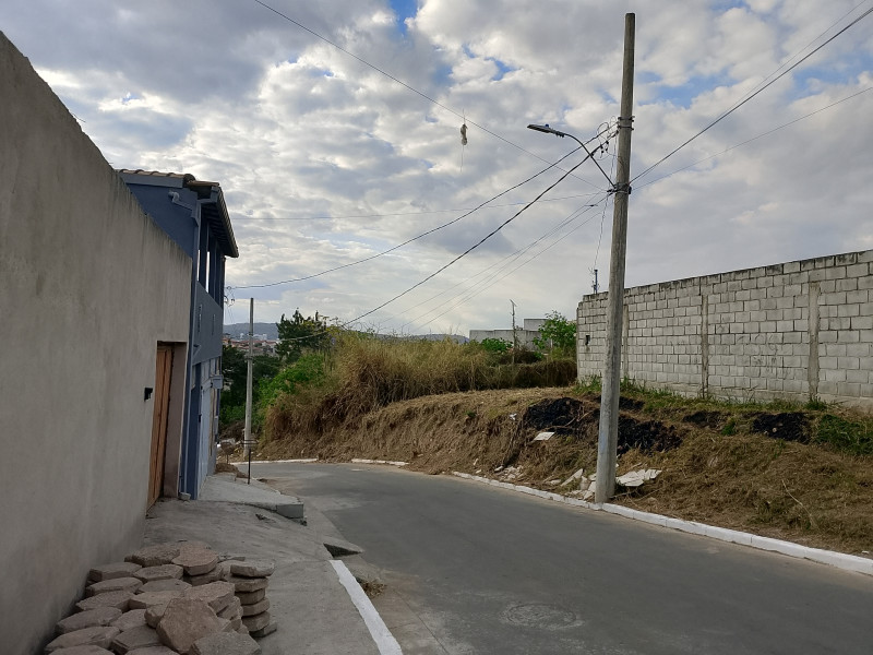 imóvel com 360m² - Santa Cruz - Betim