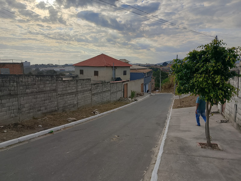imóvel com 360m² - Santa Cruz - Betim