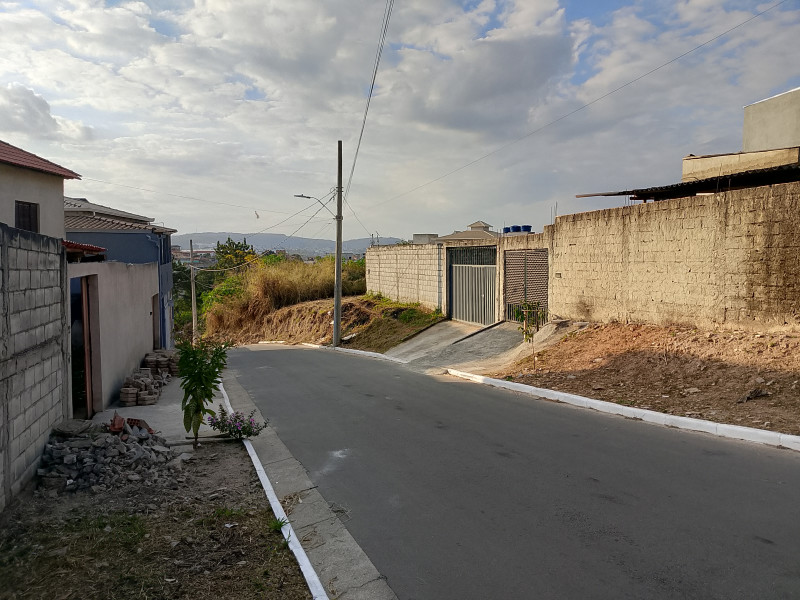 imóvel com 360m² - Santa Cruz - Betim