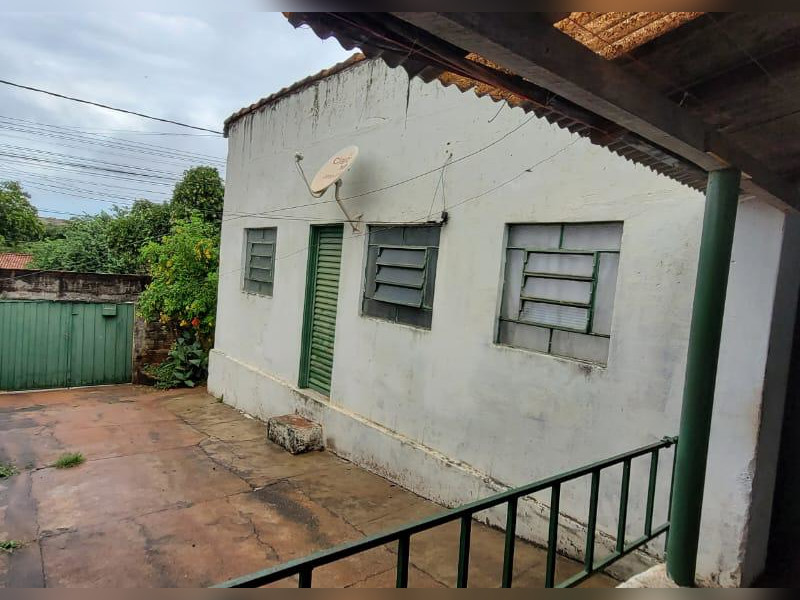 imóvel com 178m² - Loteamento Maria Christoni - Ourinhos