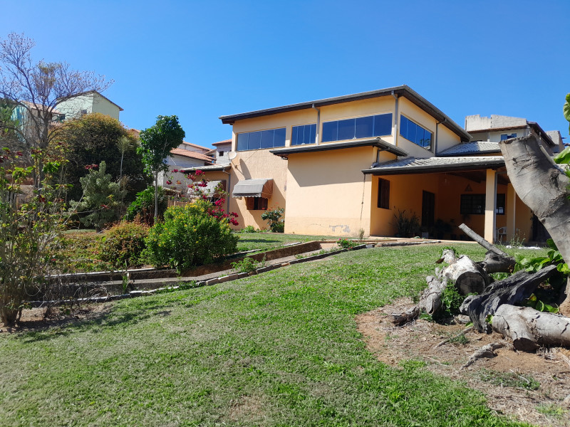 imóvel com 410m² - Centro - Silveiras