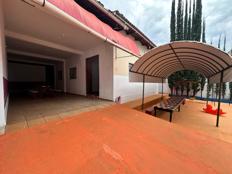 imóvel com 300m² - Residencial Recanto do Bosque - Goiânia