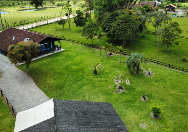 imóvel com 29300m²