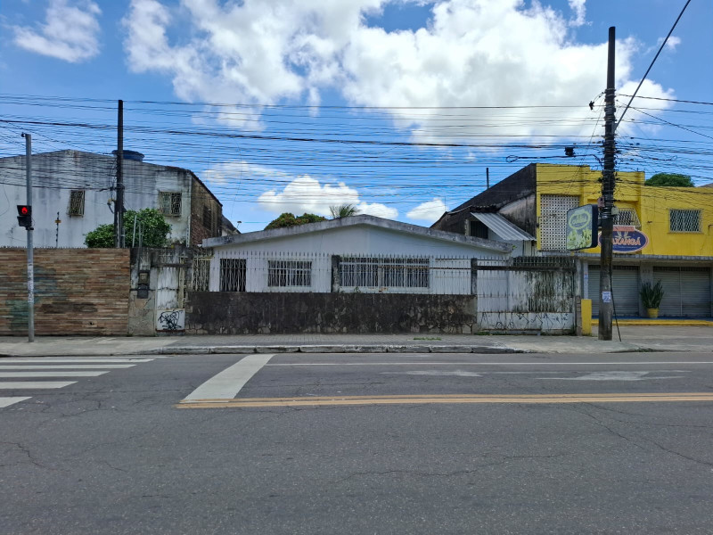 imóvel com 300m² - Várzea - Recife