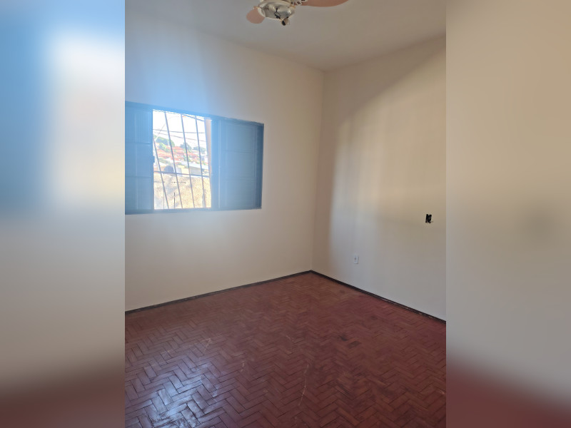 imóvel com 157m² - Residencial Maria Cândida - Matão