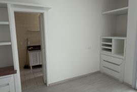 Apartamento &agrave; venda Barra da Tijuca com 72m&sup2; e 2 quartos por R$ 1.200.000 - sala-porta-cozinha.jpg
