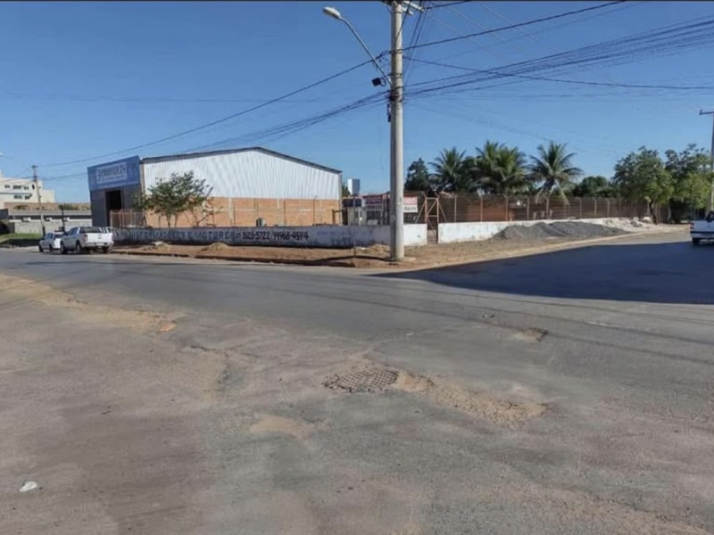 imóvel com 1200m² - Centro - Luís Eduardo Magalhães