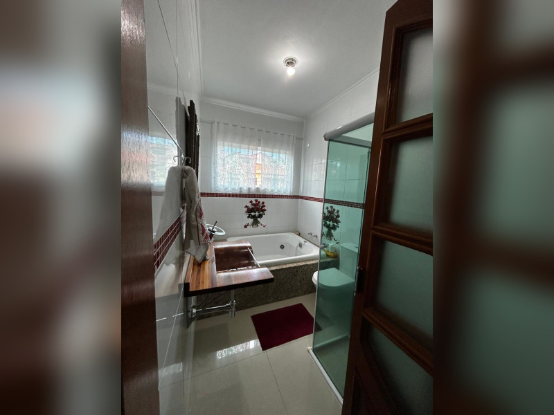 imóvel com 300m² - Jardim Universo - Mogi das Cruzes