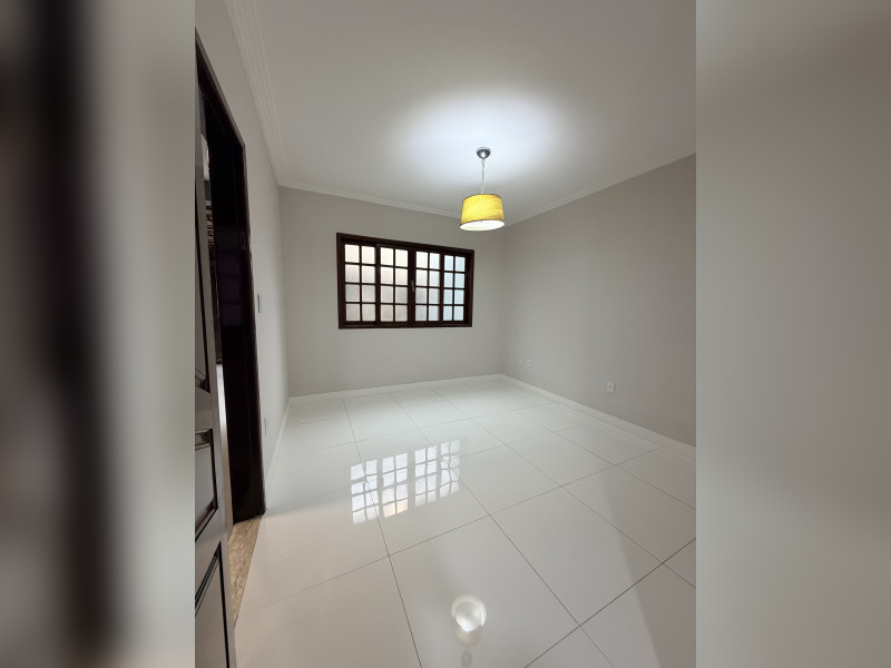 imóvel com 193m² - Imbetiba - Macaé